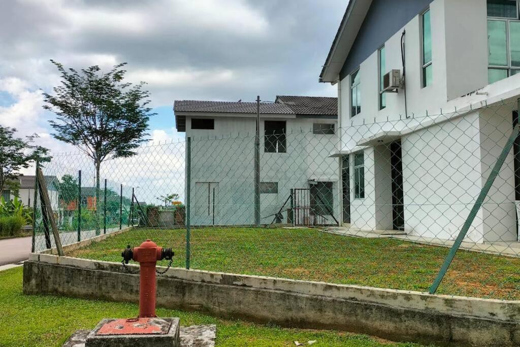 Iris 55 Corner Lot House Spacious Outdoor With Wi-Fi Джохор Бахру Екстериор снимка